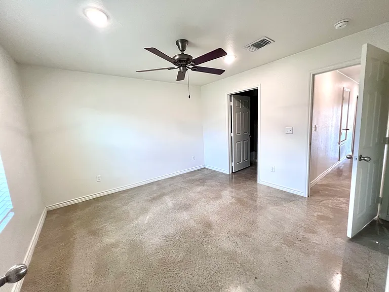 2313 Zanoletti Dr #B — Photo 18