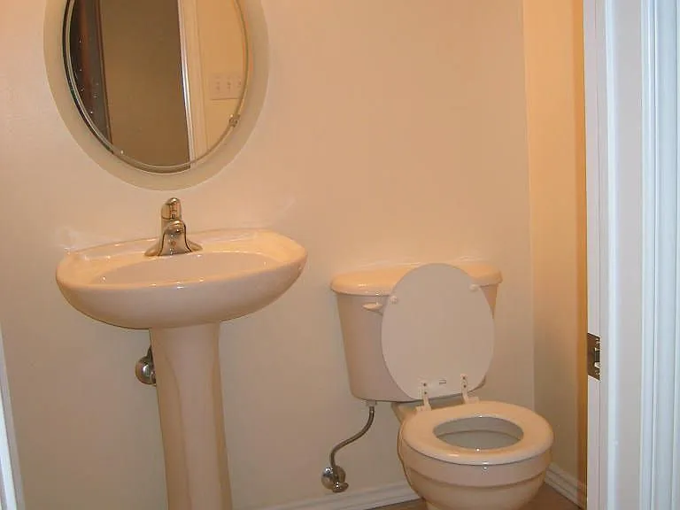 19 Candlebrook Cres #BASEMENT — Photo 3