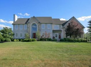 46 Milestone Dr, Ringoes, NJ 08551