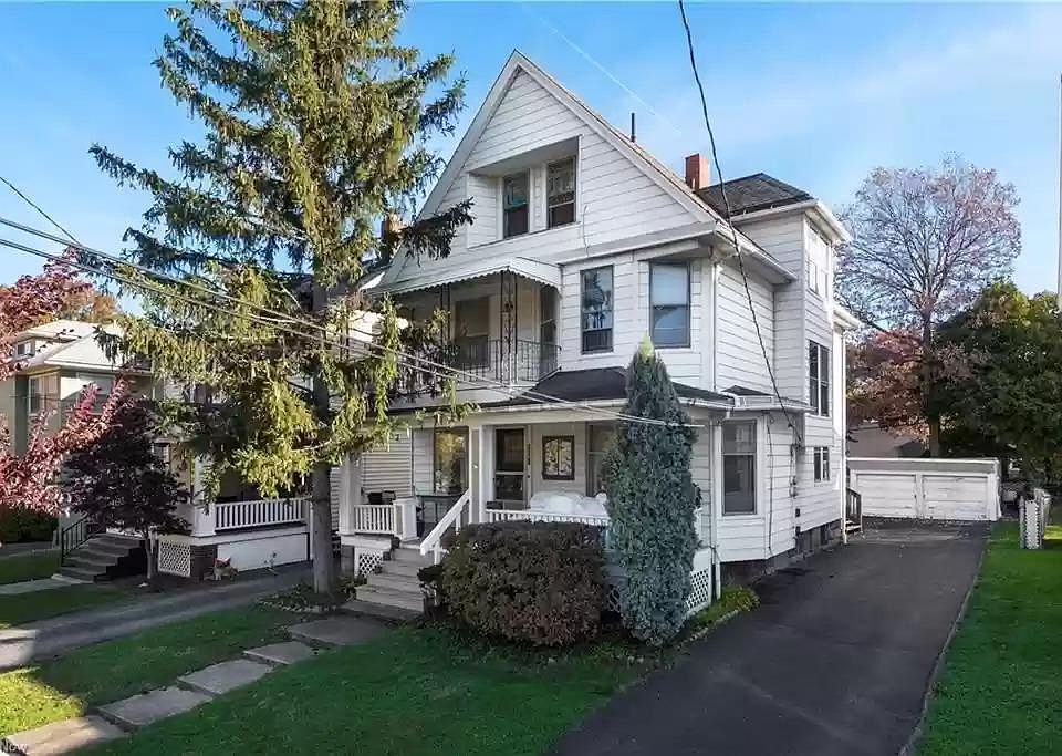 1st image of 1301 Lakeland Ave #1301