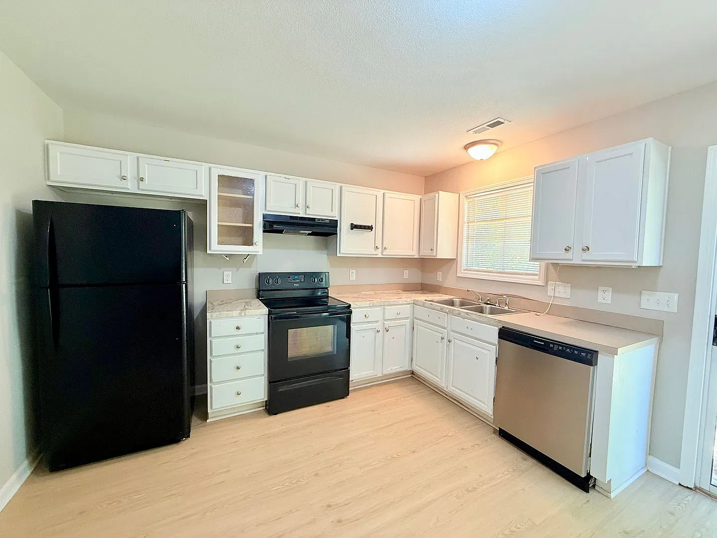 Hollow Maple Drive 1543 — Photo 4