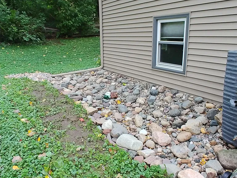 1093 Polk Cir NE — Photo 25