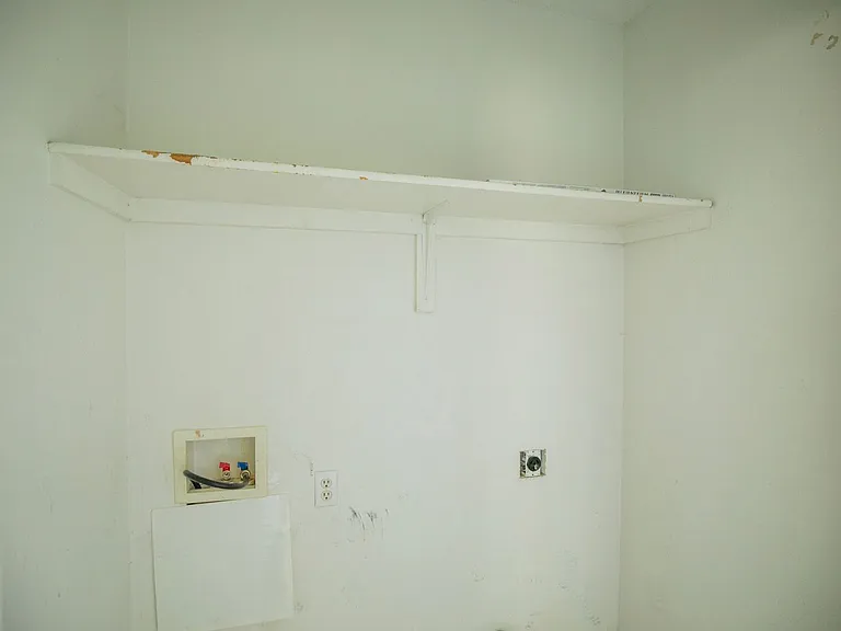 2509 Parkcrest Dr — Photo 14