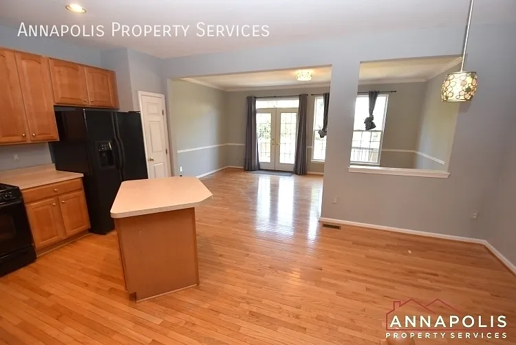 916 Glaze Ct — Photo 4