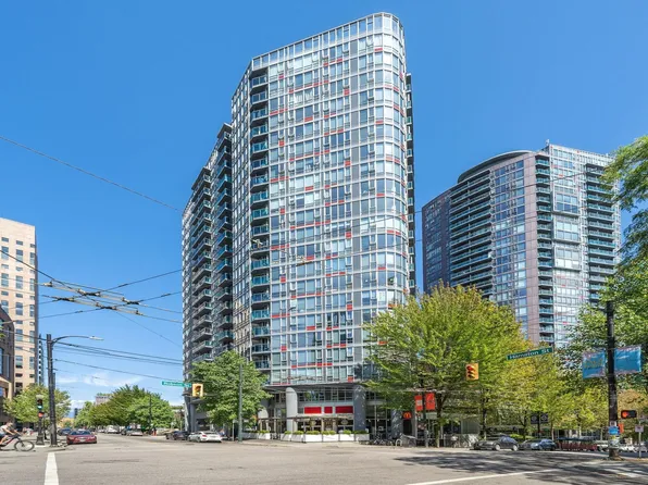 788 Hamilton St #Penthouse 2605, Vancouver, BC V6B 0E9