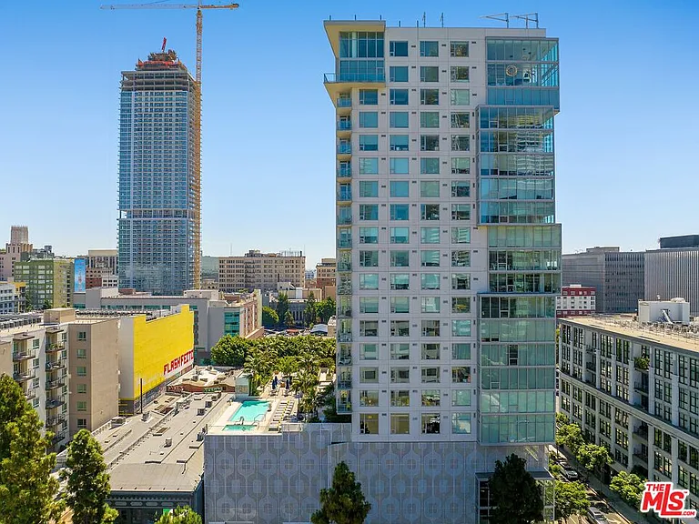 1050 S Grand Ave #1001 — Photo 16
