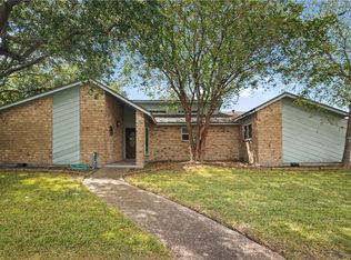2001 Pecan Dr, Portland, TX 78374
