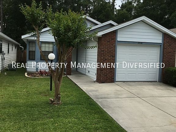 2nd image of 3930 NE 21st Ln