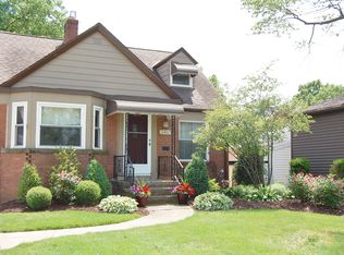 15407 Fernway Ave, Cleveland, OH 44111