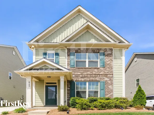 8745 Aspinwall Dr, Charlotte, NC 28216