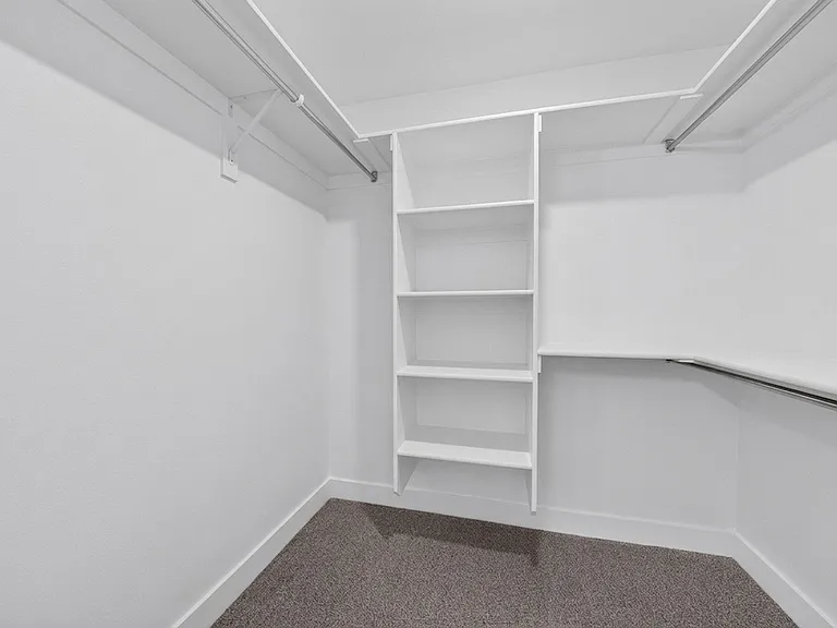 13728 S Devers Dr — Photo 26