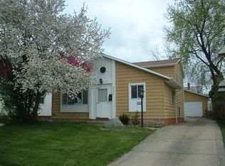 21213 Gardenview Dr, Maple Heights, OH