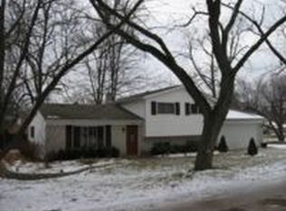775 Charlton, White Lake, MI