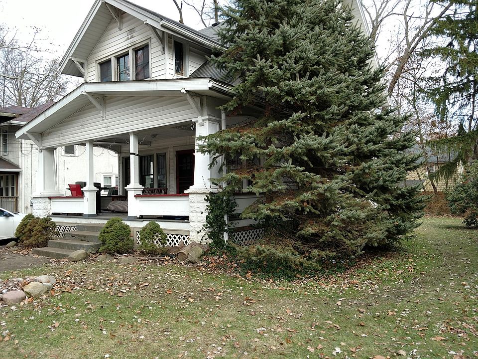 2nd image of 211 Sherman St