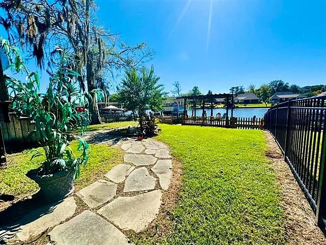 Building Photo - 18076 Bayou Pierre Dr