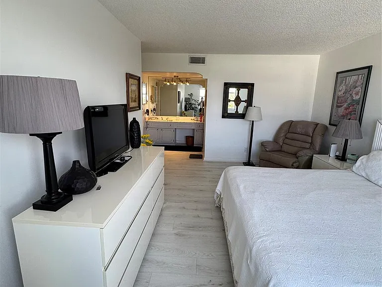 5200 N Ocean Blvd #506 — Photo 27