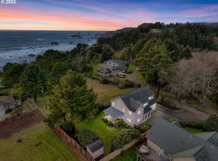 17336 Blueberry Dr, Brookings, OR 97415