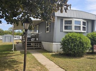 713 Century Ests, Galesburg, IL 61401