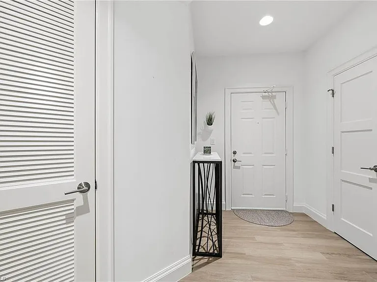 365 5th Ave S #306 — Photo 3