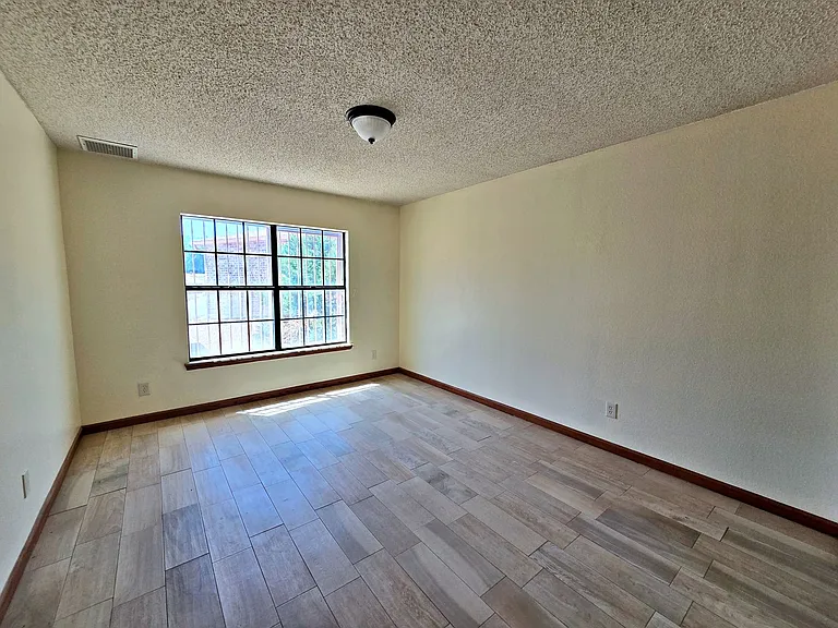 3219 Mountain Ridge Dr — Photo 9