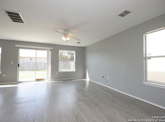 4th image of 6763 Walnut Valley Dr