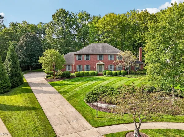6541 Crabtree Ln, Brecksville, OH 44141