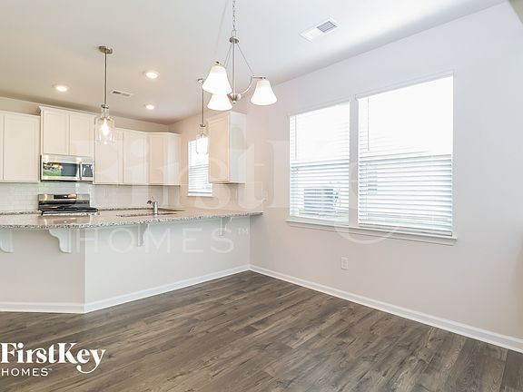 5th image of 627 Goldburn Way