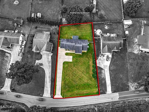 3rd image of 1035 Cook Rd