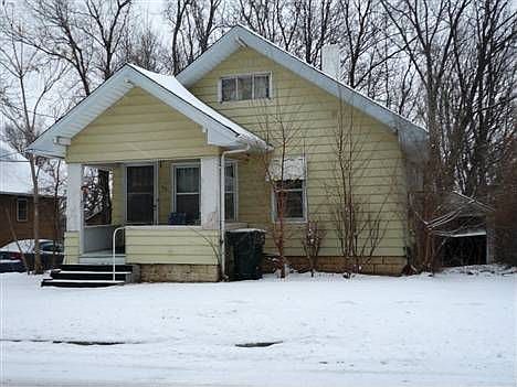 1st image of 2324 S Royce St