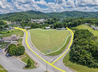 1 Cherohala Skyway, Tellico Plains, TN 37385