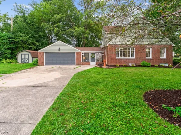 3605 Kiowa Rd, Youngstown, OH 44511