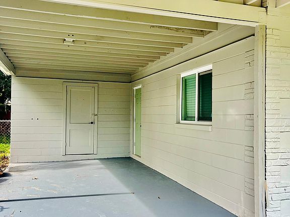4th image of 1624 Park Dr
