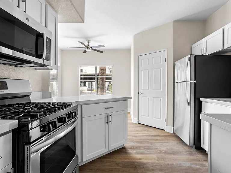 Kitchen 1 Bedroom/1 Bath Floorplan