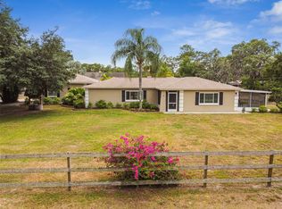 17644 Dogwood Dr, Lutz, FL 33558