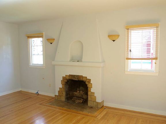 Living room with gas fireplace