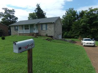 1949 Pinehurst Dr, Nashville, TN 37216