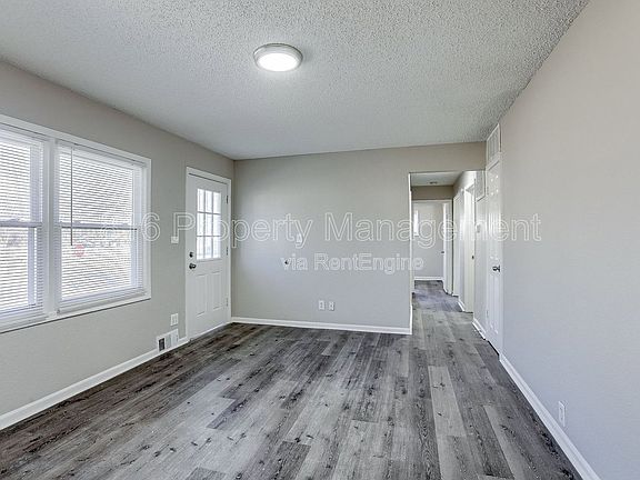 5th image of 11201 Crystal Ave