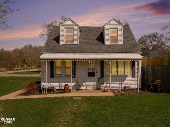 5206 Branch Rd, Flint, MI 48506