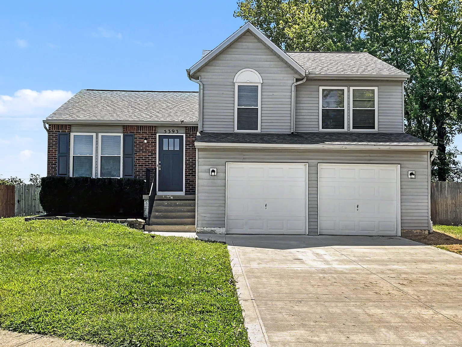3 bed, 1.5 bath, 1388 sqft, $1,995 — Photo 1