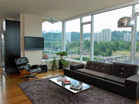 Floor to Ceiling Windows