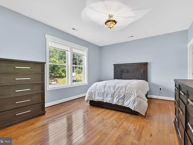 3925 Ashwood Pl — Photo 44