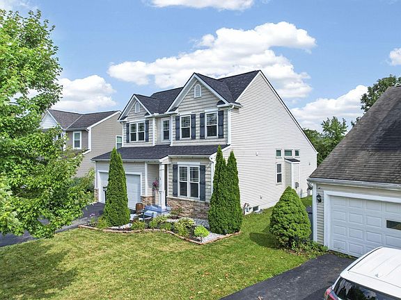 2nd image of 7961 Aspen Ridge Dr