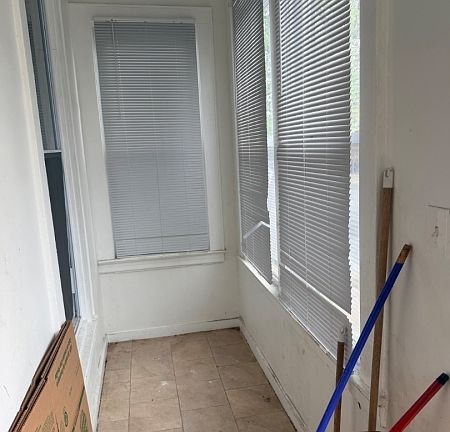 4th image of 38 Emmet St