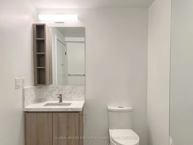 319 Jarvis St #2112 — Photo 5