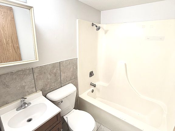 3rd image of 616 S 19th St #5