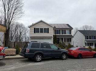 29 Kingsley Ct, Waterbury, CT 06704