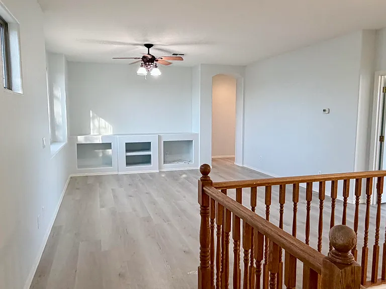 1289 E Iris Dr — Photo 16