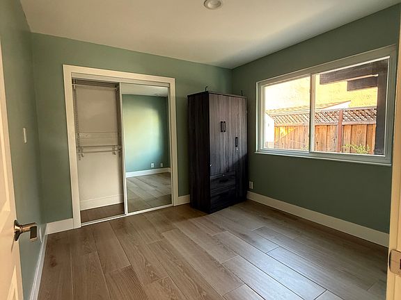 5th image of 17120 Pine Way