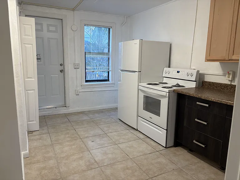 711 Palm Beach Lakes Blvd #200 — Photo 5