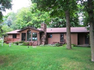 9635 School Rd, Brussels, WI 54204